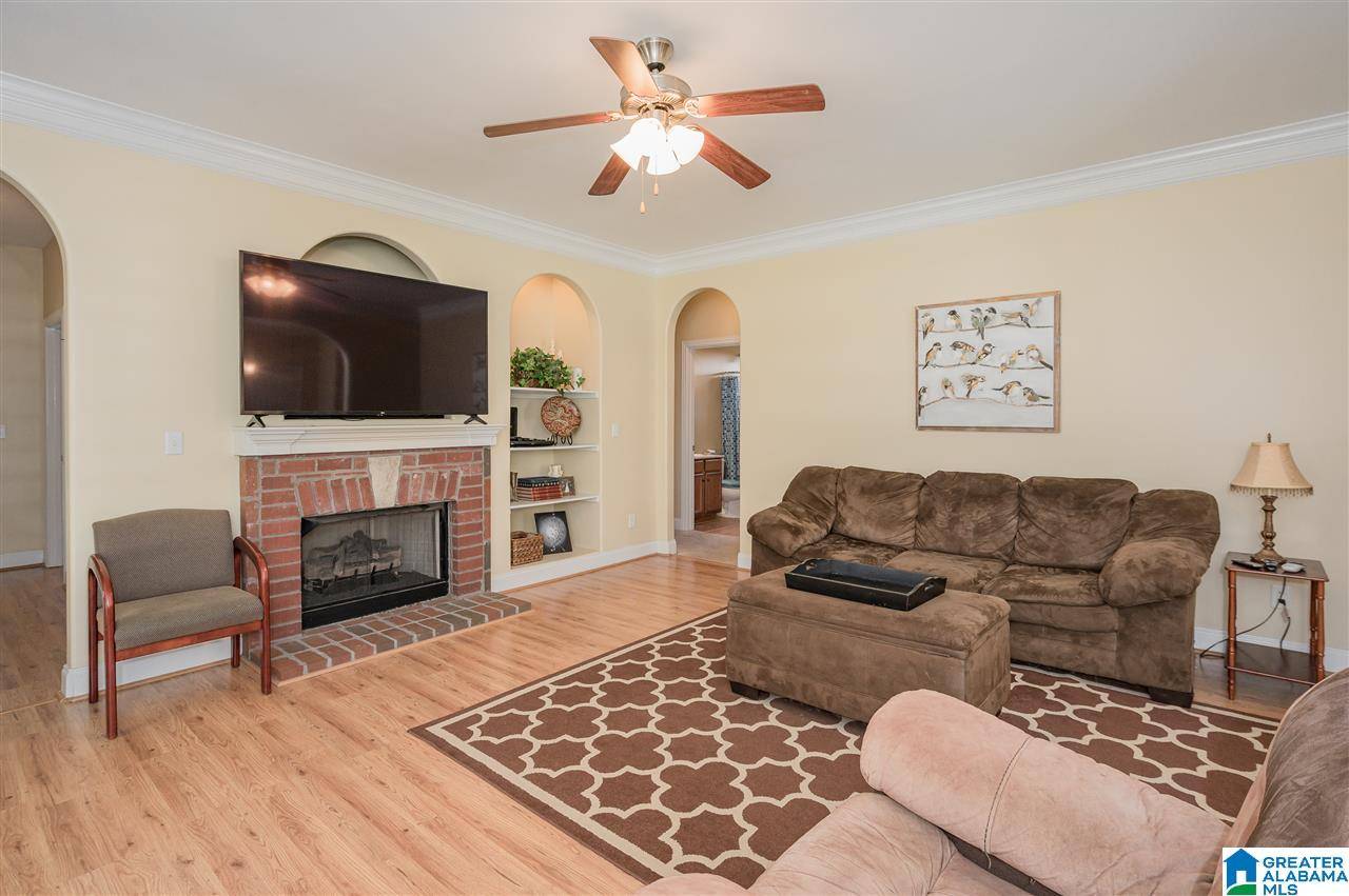 5504 GARDEN VALLEY LN, Clay, AL 35126