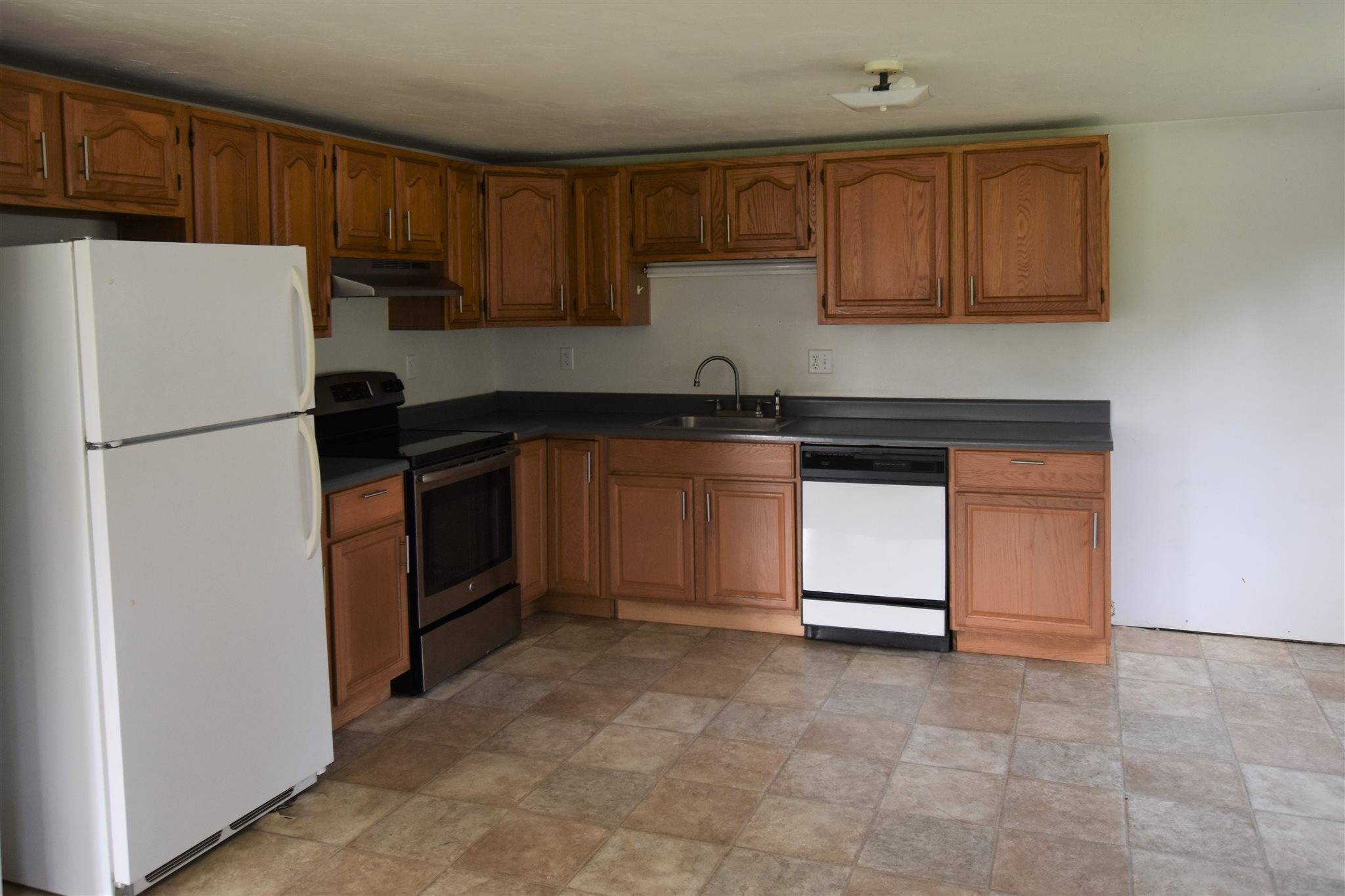 Meredith, NH 03253,2 Keyser RD