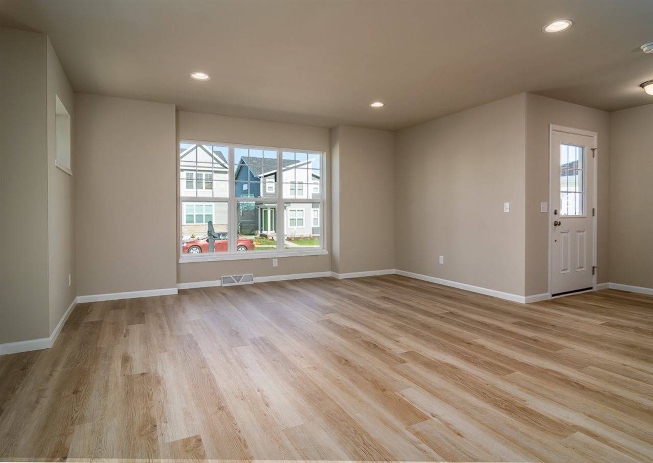 Madison, WI 53718,6119 Ragan St