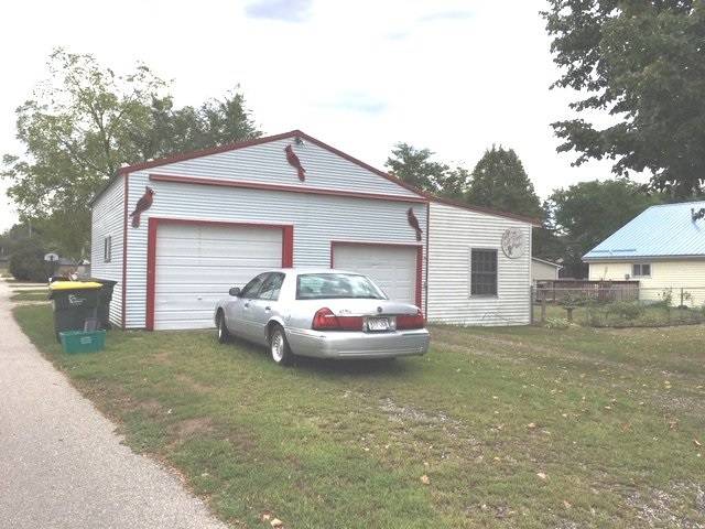 211 W Kansas St, Boscobel, WI 53805