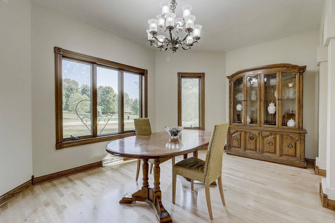 6191 Stony Hill Dr, Oregon, WI 53575