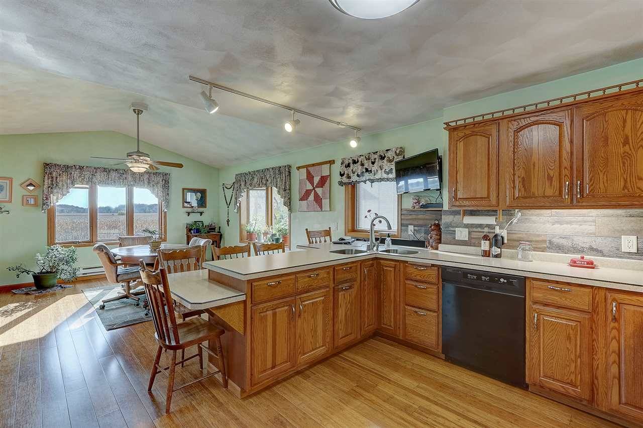 Columbus, WI 53925,1315 Waterloo St