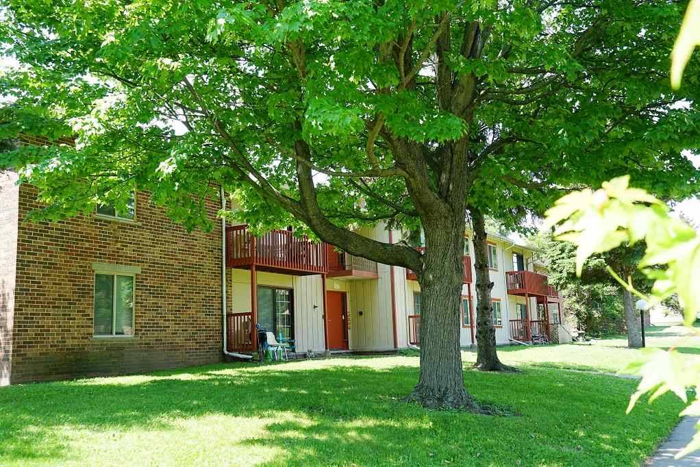 1901-1915 Greenway Cross, Fitchburg, WI 53713