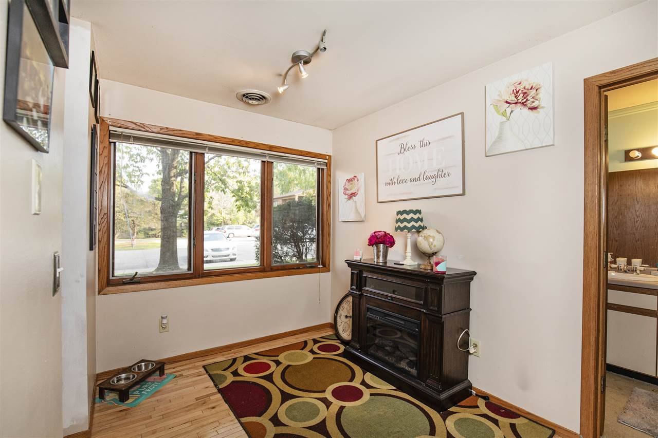 830 S Gammon Rd #1, Madison, WI 53719-1380