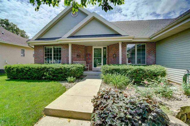 393 Riviera St, Oregon, WI 53575