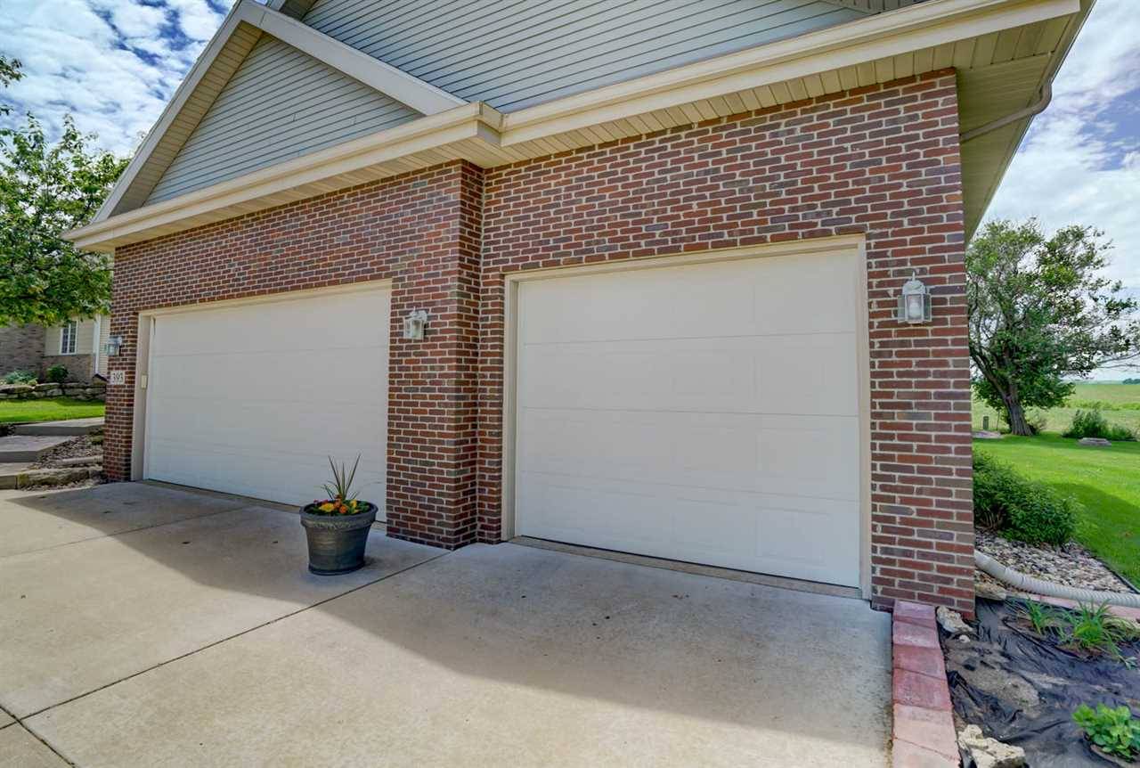 393 Riviera St, Oregon, WI 53575