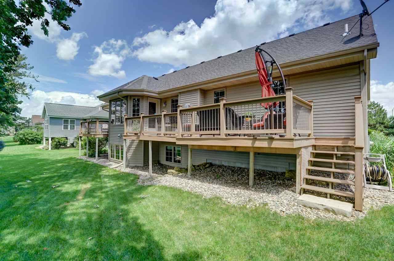 393 Riviera St, Oregon, WI 53575