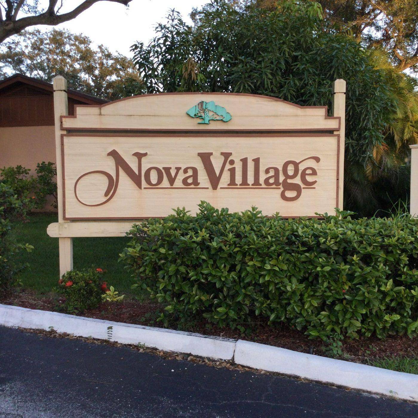 Davie, FL 33317,2145 Nova Village DR