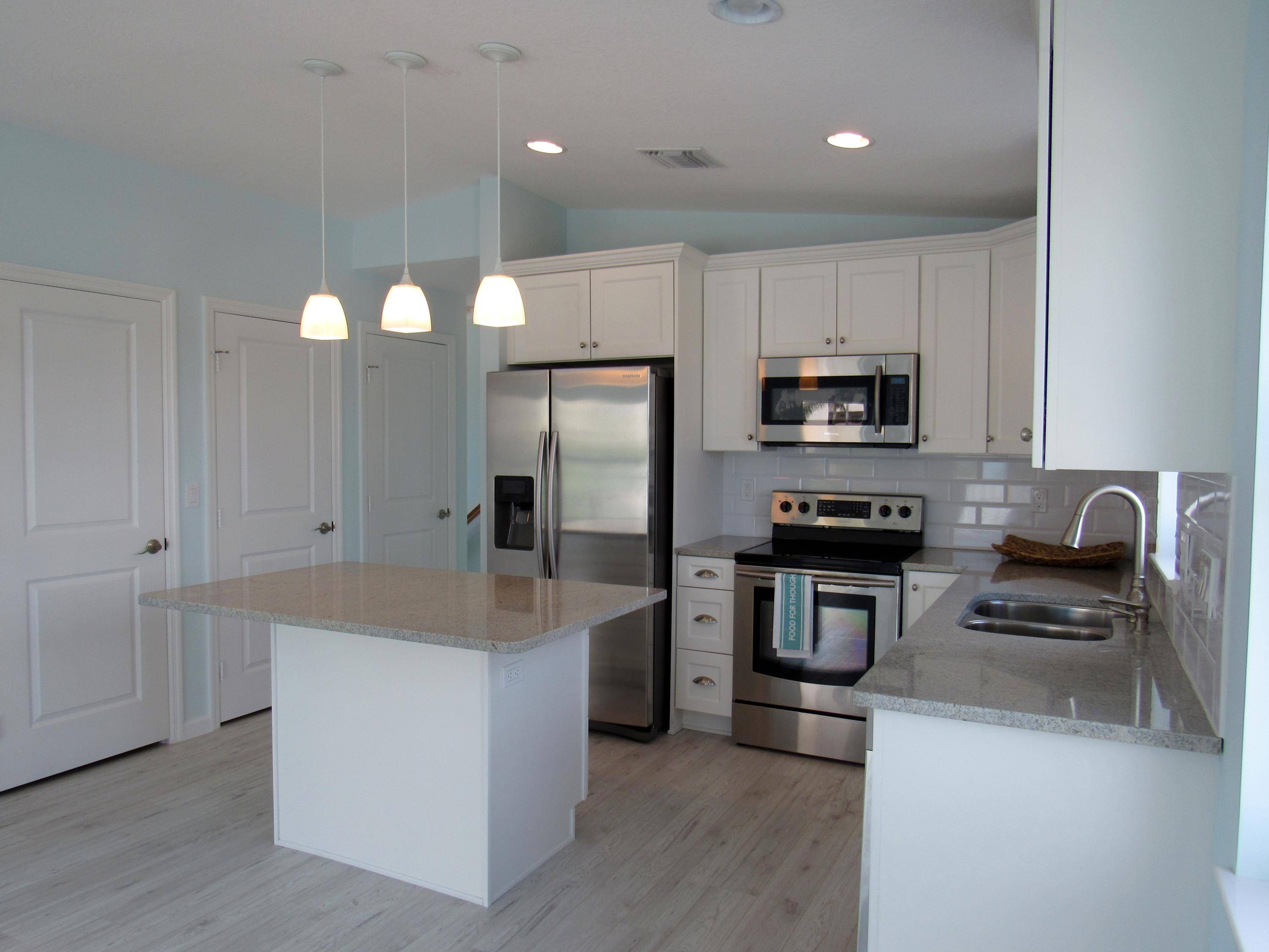 Jensen Beach, FL 34957,10725 S Ocean DR 327