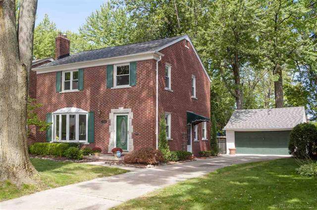 Grosse Pointe Woods, MI 48236,1724 PRESTWICK