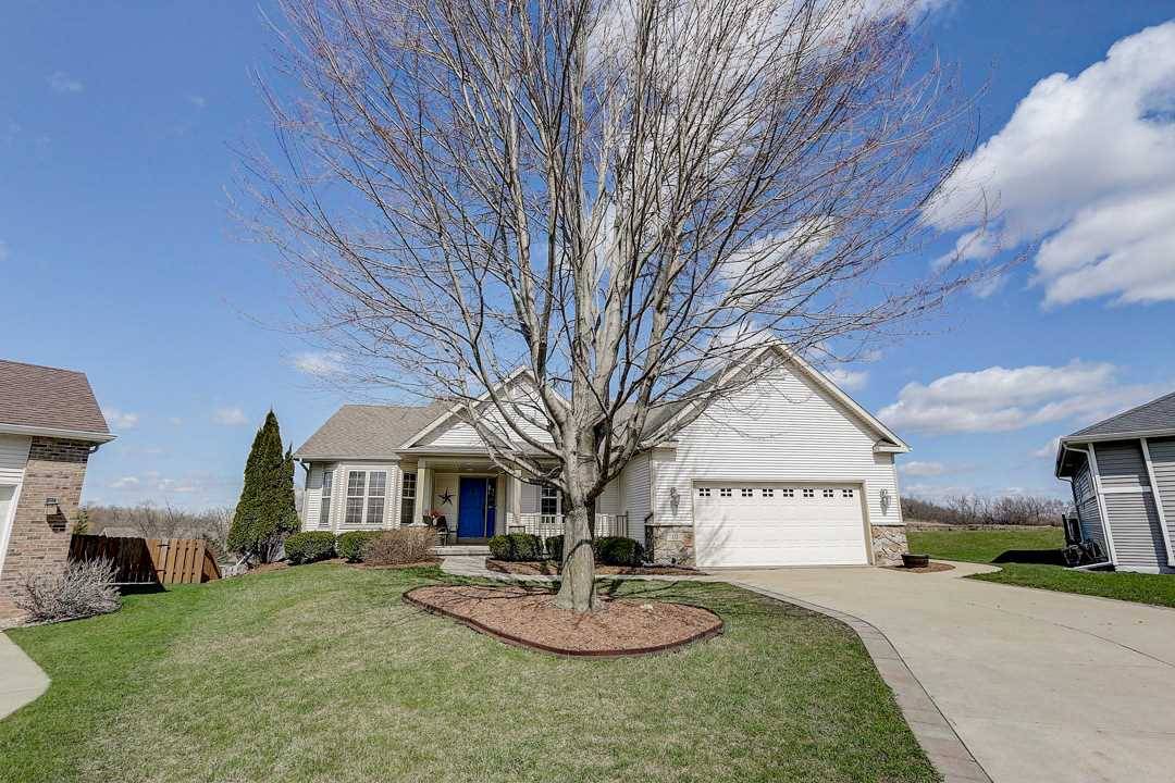 10 Bradbury Ct, Madison, WI 53719