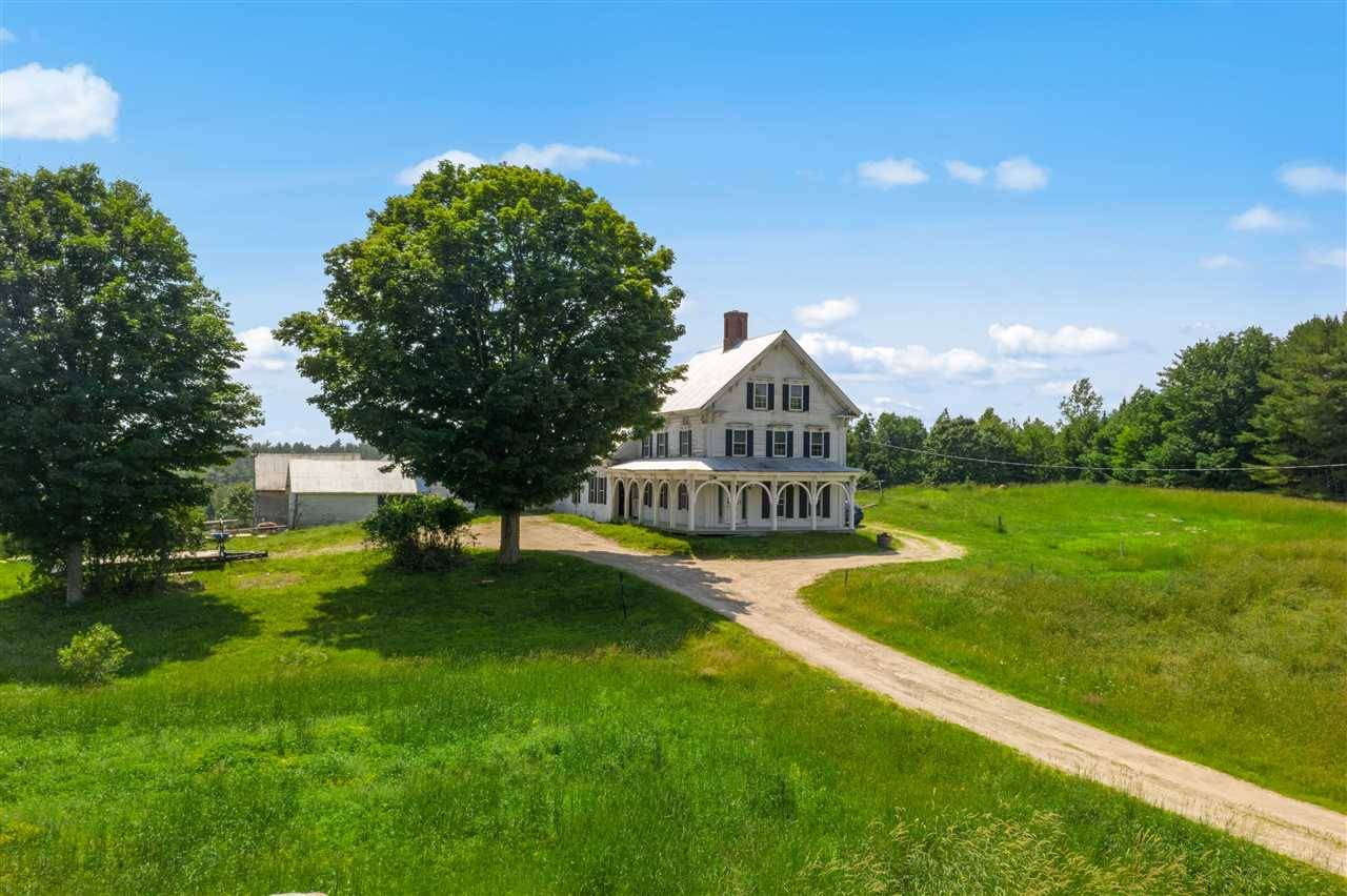 Tuftonboro, NH 03816,70 Middle RD