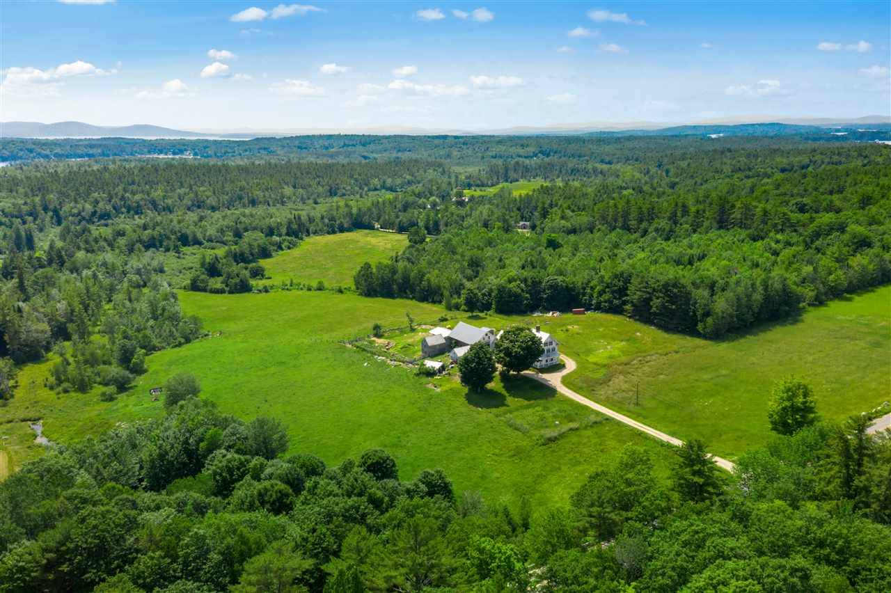 Tuftonboro, NH 03816,70 Middle RD