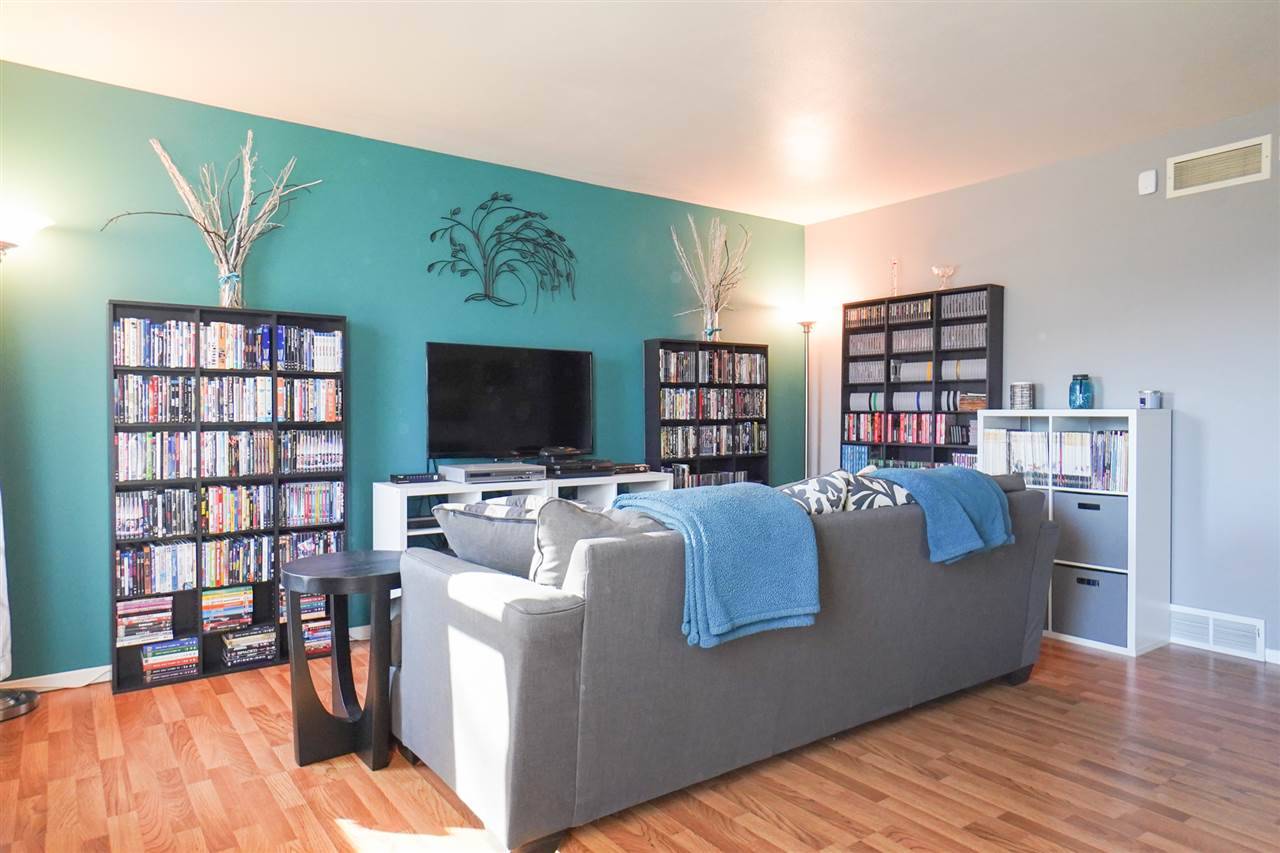 6818 PARK EDGE DR, Madison, WI 53719