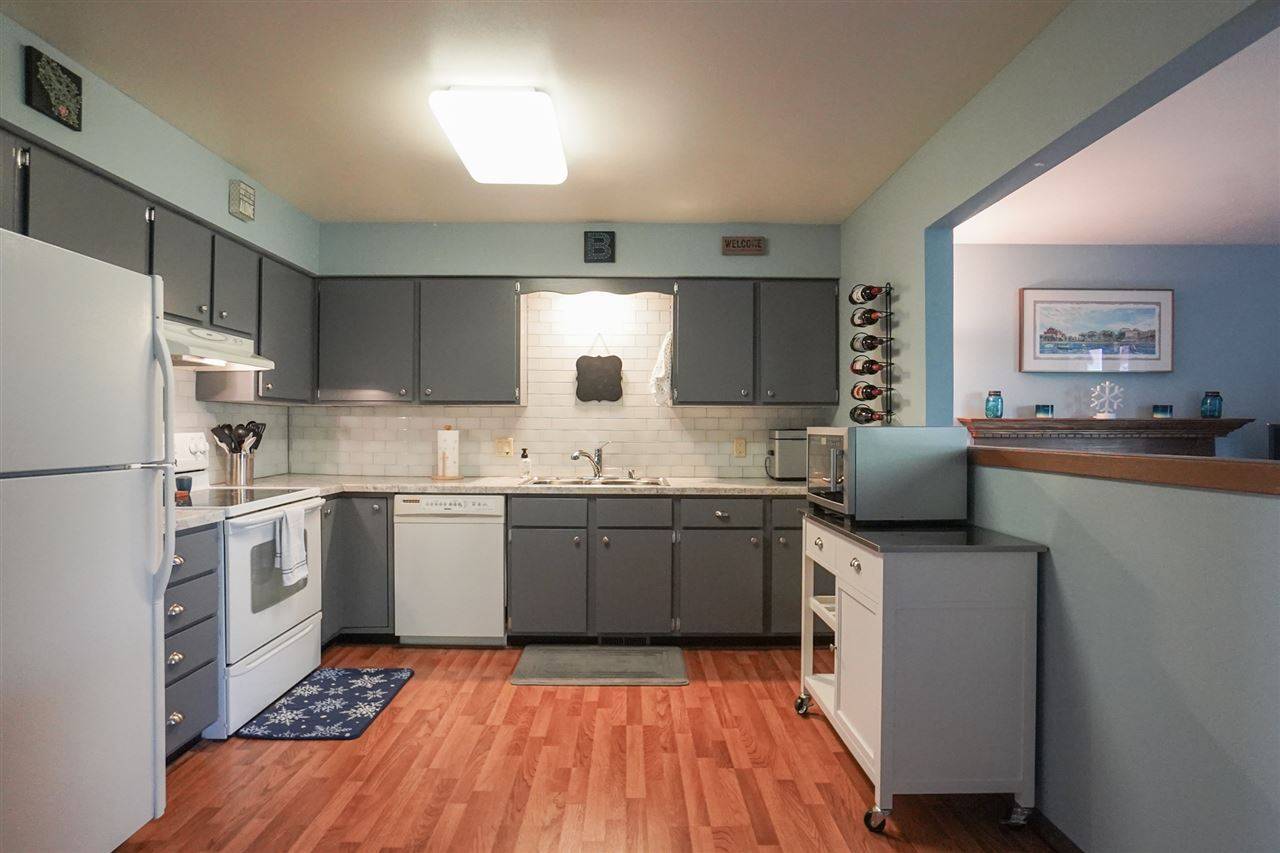 6818 PARK EDGE DR, Madison, WI 53719