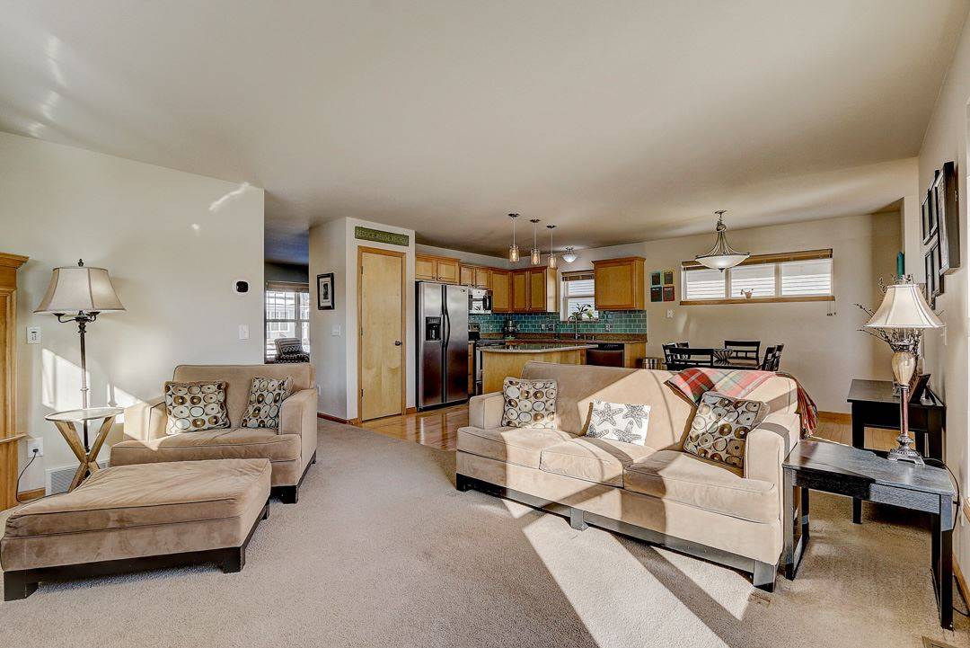 7035 Dewdrop Dr, Madison, WI 53719