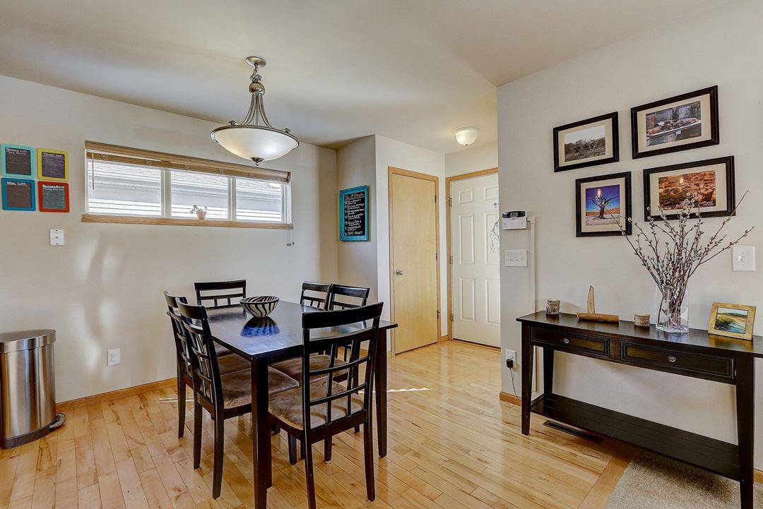 7035 Dewdrop Dr, Madison, WI 53719