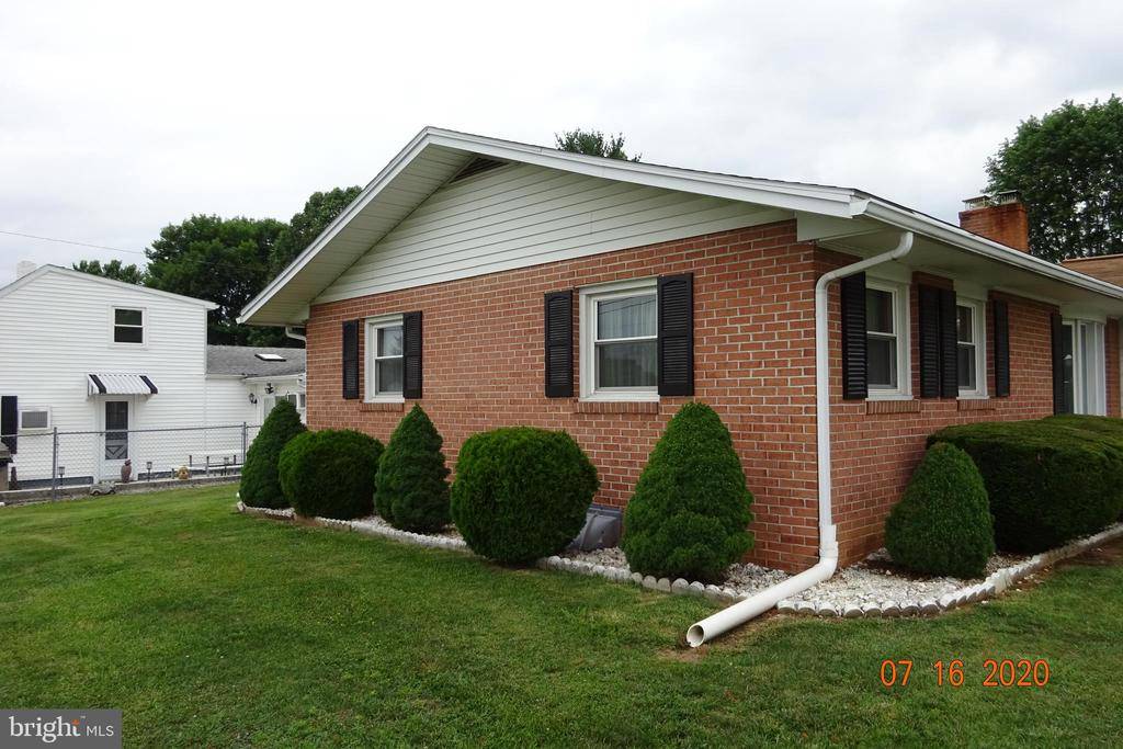 Shippensburg, PA 17257,109 OAK LN