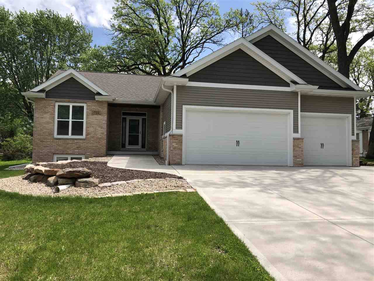 Sun Prairie, WI 53590,733 Woodland Dr