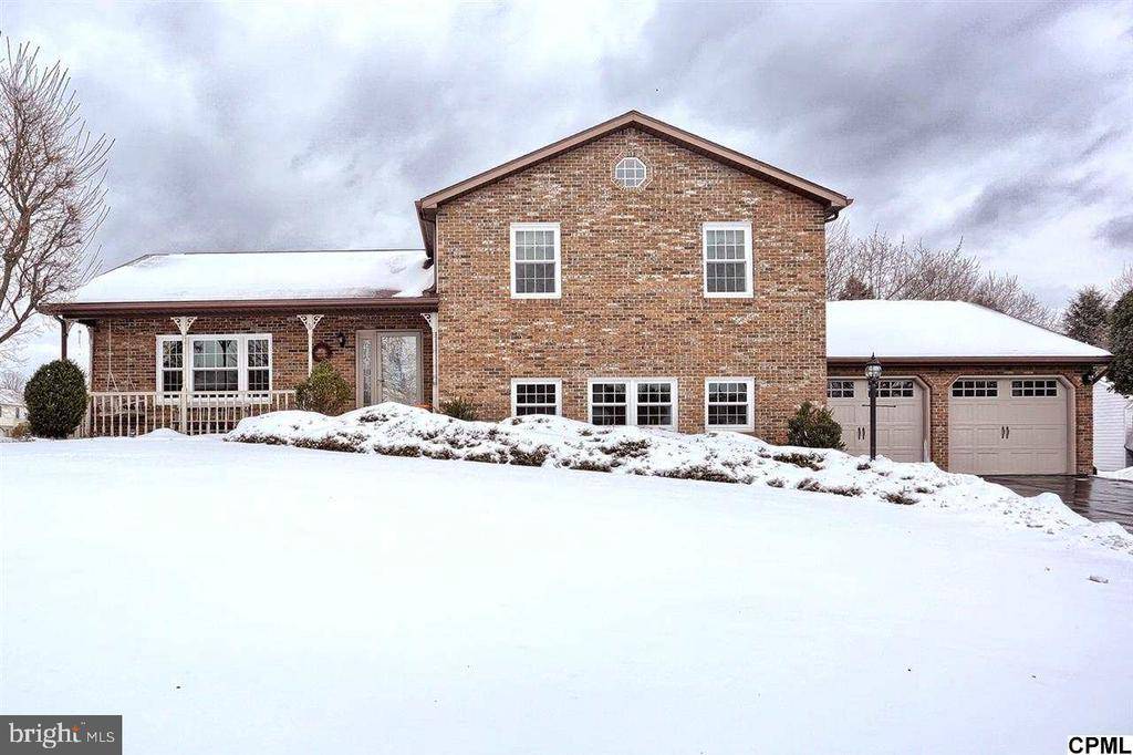 Mechanicsburg, PA 17050,6 CANTERBURY CT