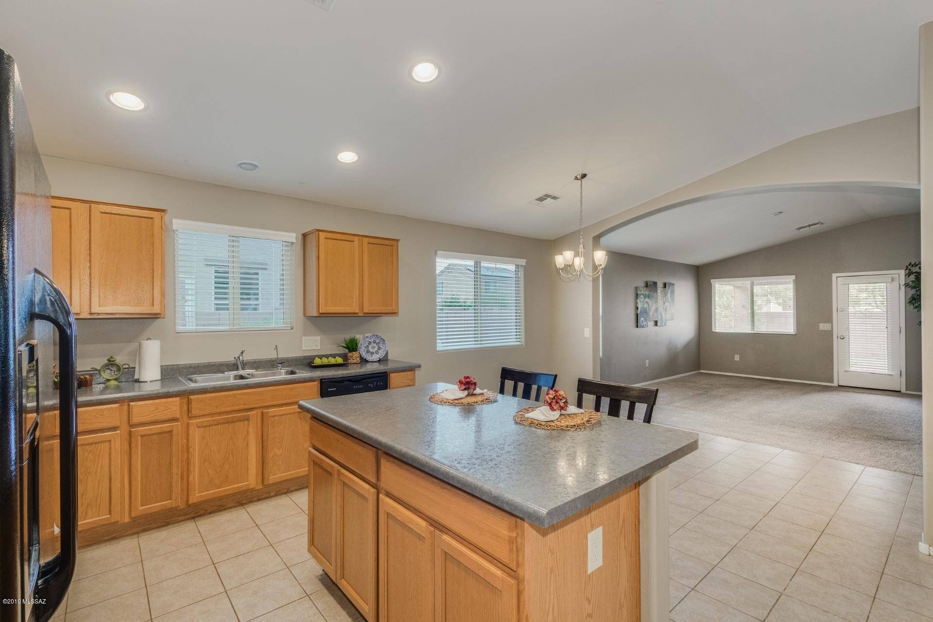 Marana, AZ 85653,8784 W Saguaro Moon Road