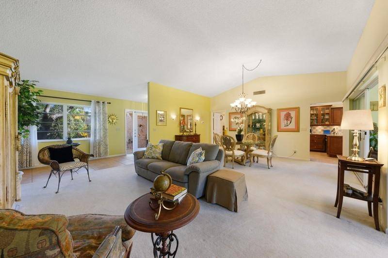 Boynton Beach, FL 33436,10707 Greentrail Drive South