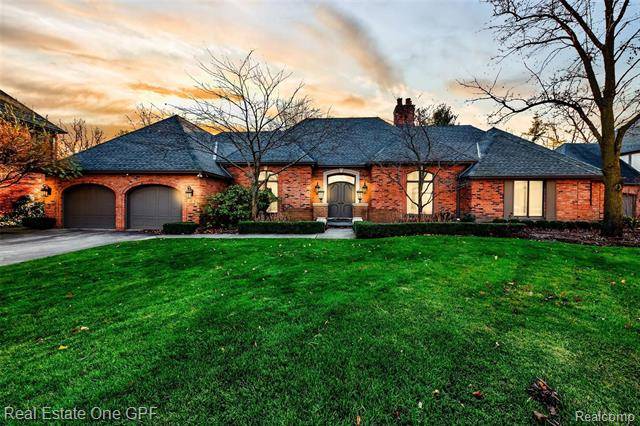 Grosse Pointe Farms, MI 48236,17 WINDEMERE PL