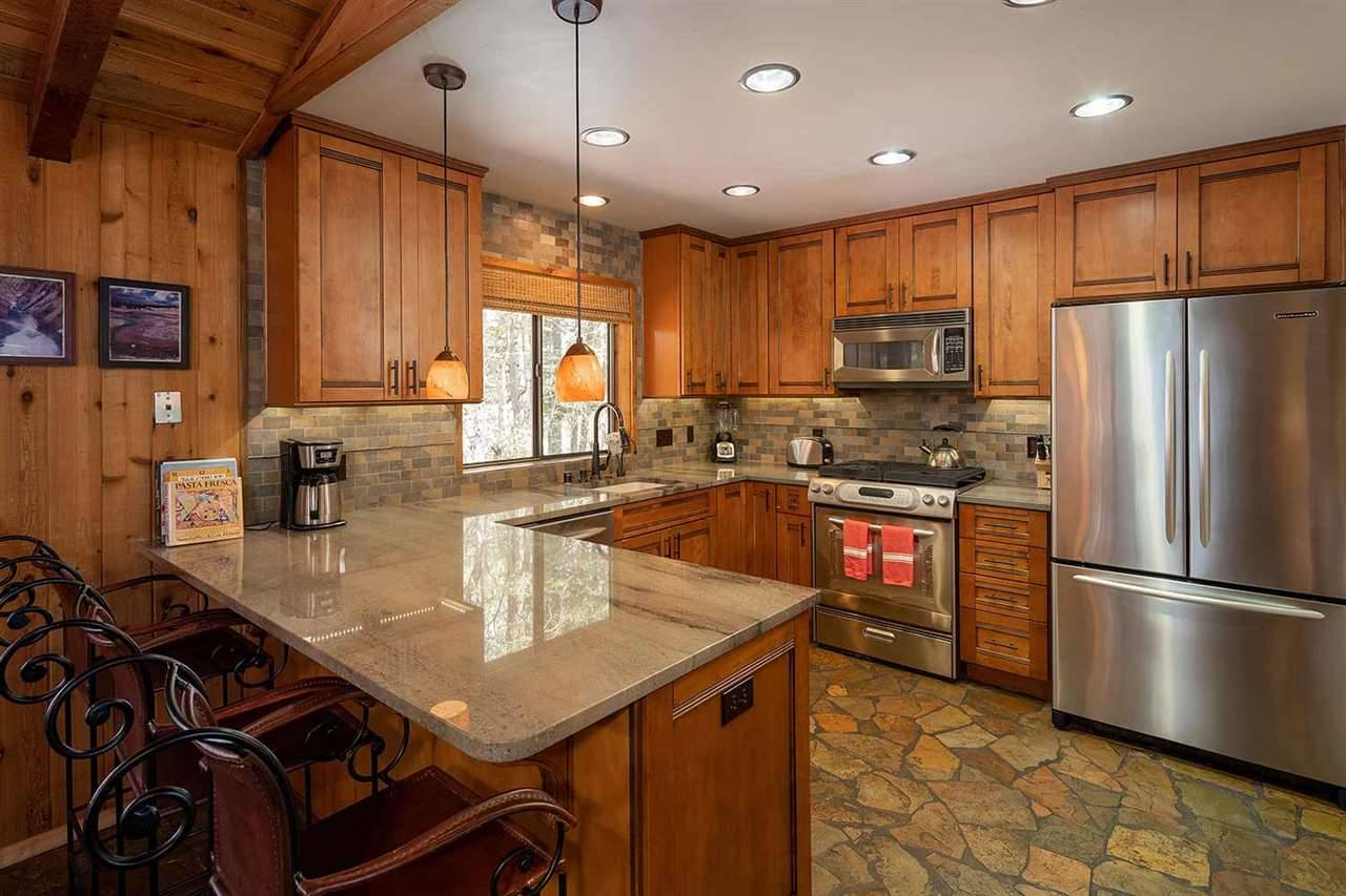 Truckee, CA 96161,12250 Snowpeak Way