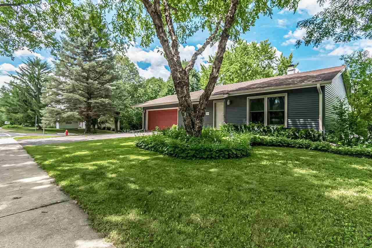 Madison, WI 53719,2934 Maple Grove Dr