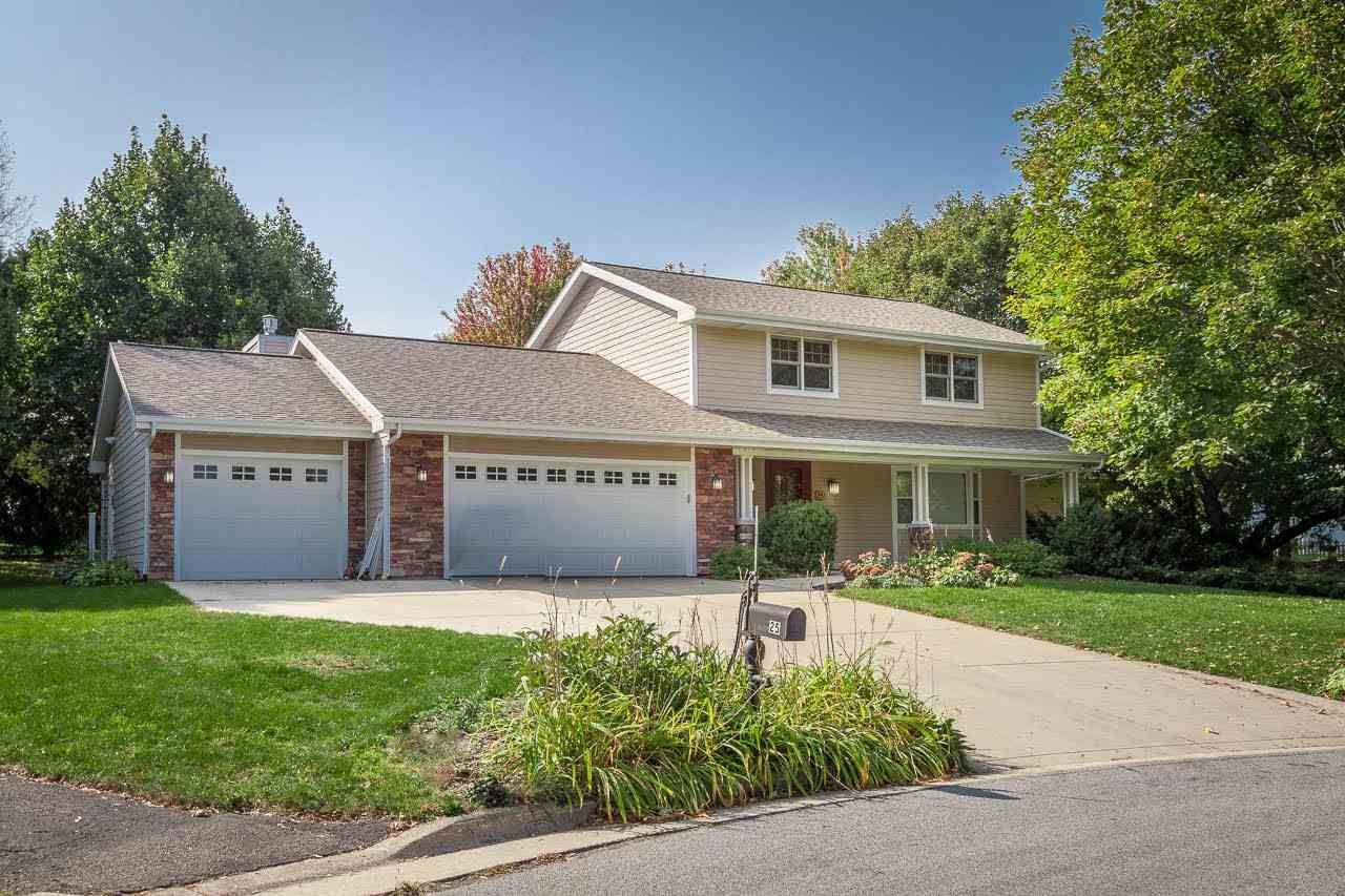 Madison, WI 53717,25 E Newhaven Cir