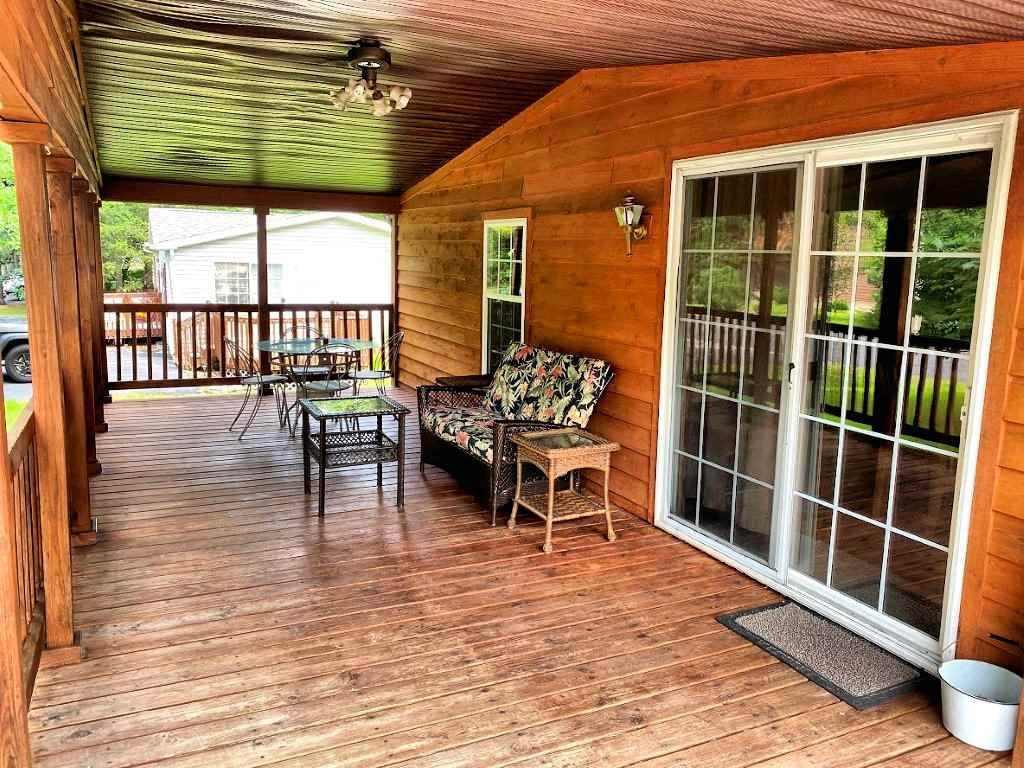 Wisconsin Dells, WI 53965,128 Lake Shore Dr