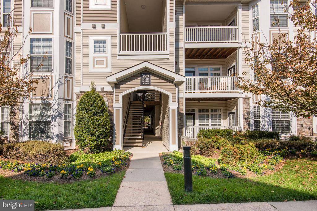 Leesburg, VA 20175,504 SUNSET VIEW TER SE #207