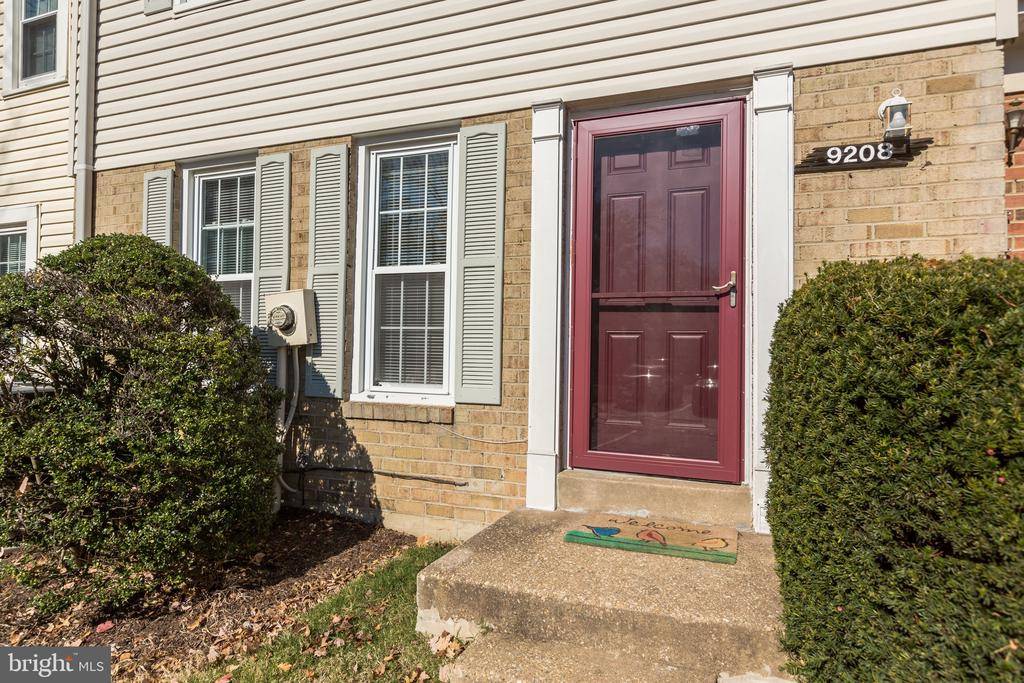 Burke, VA 22015,9208 HICKORY TREE CT #6B