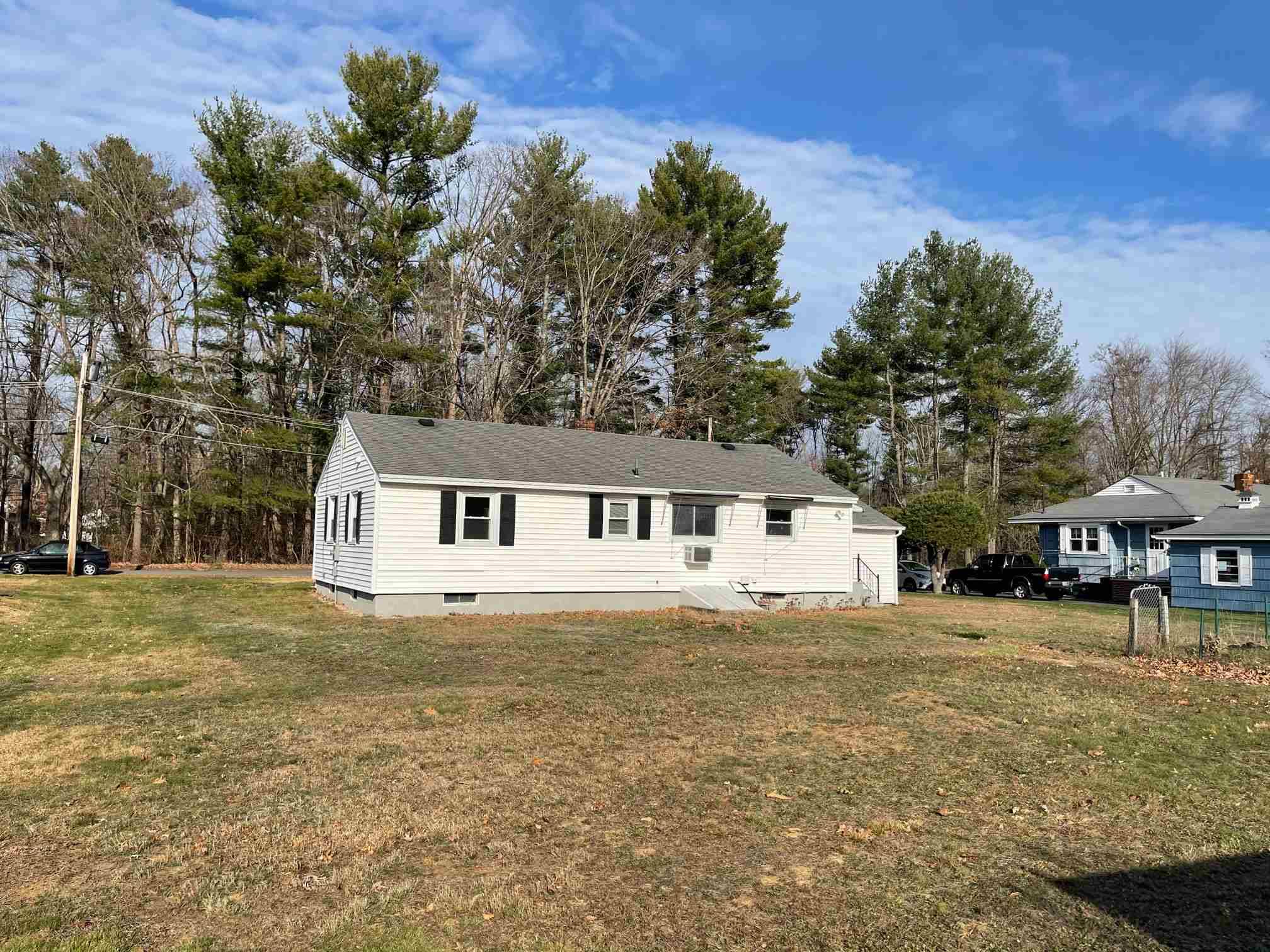 Plaistow, NH 03865,5 Woodland DR