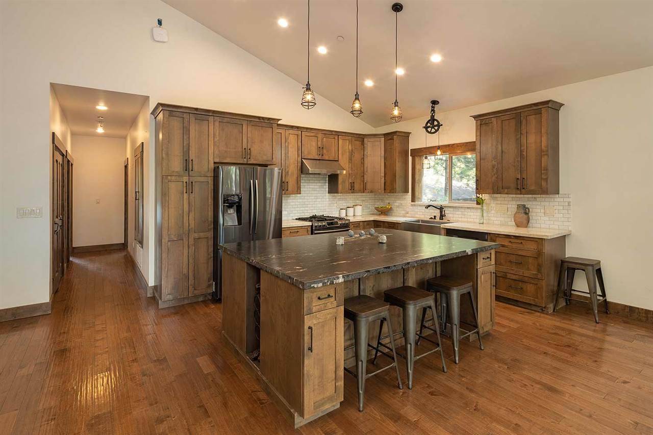 Truckee, CA 96161,11067 Torrey Pine Road