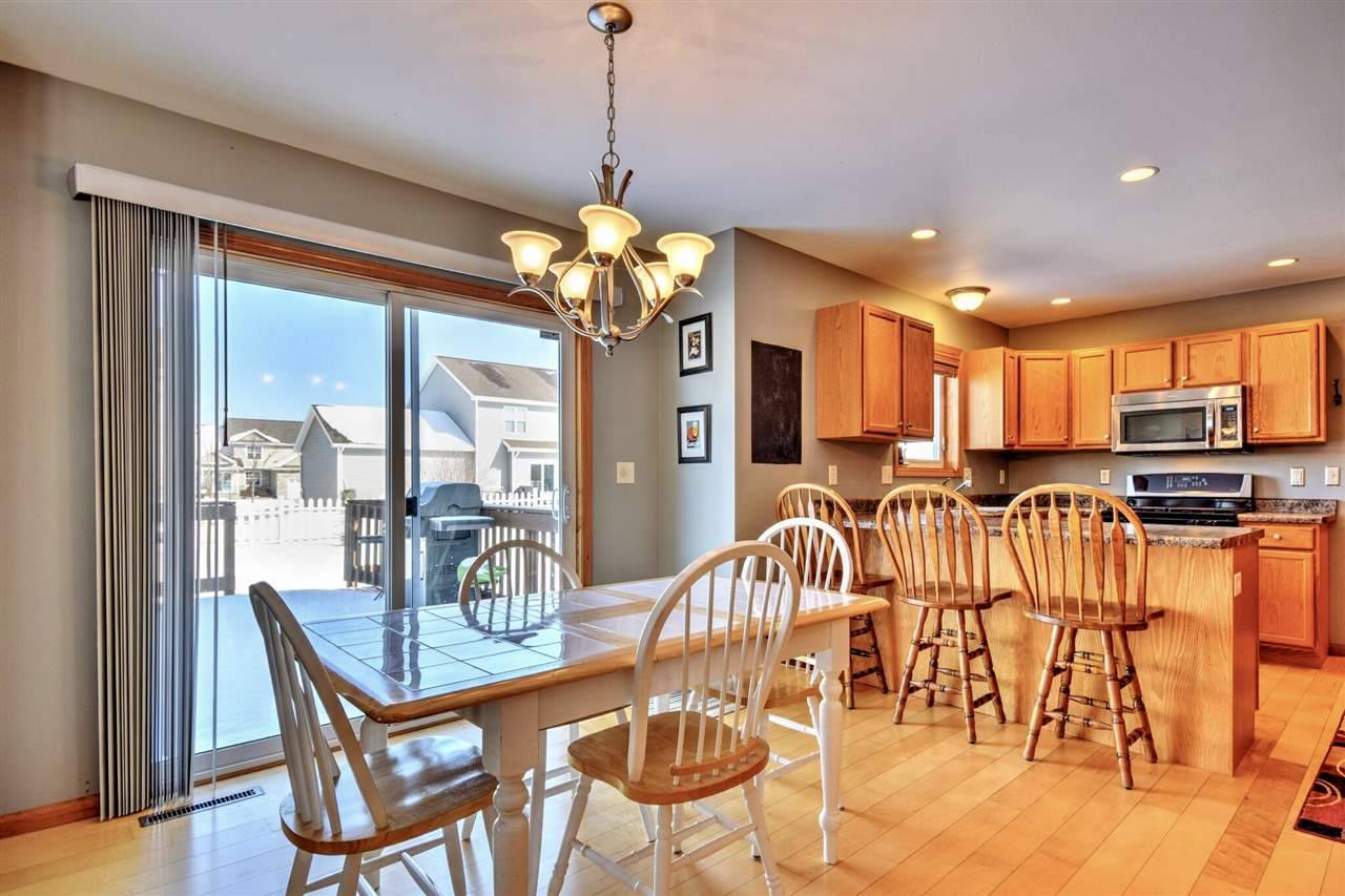 752 Fairview Terr, Verona, WI 53593