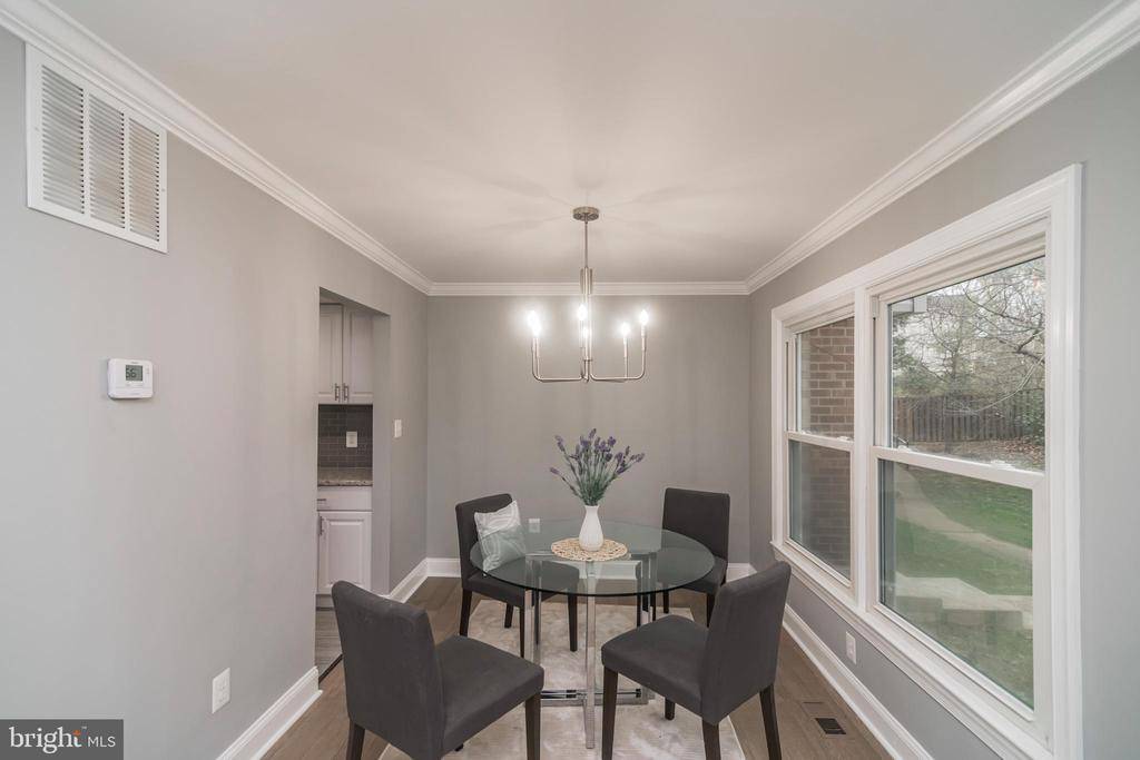 Alexandria, VA 22315,6463 SILVER RIDGE CIR