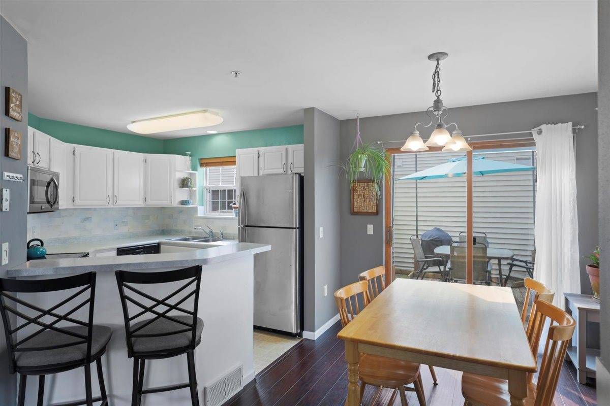 2041 McKenna Blvd, Madison, WI 53711