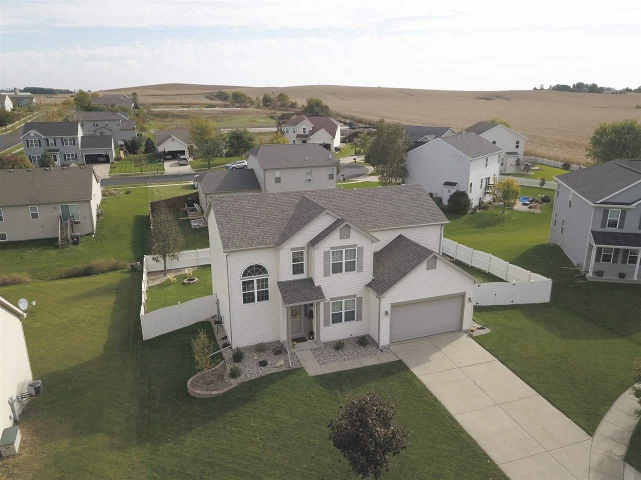 Lake Mills, WI 53551,410 Daylily CT