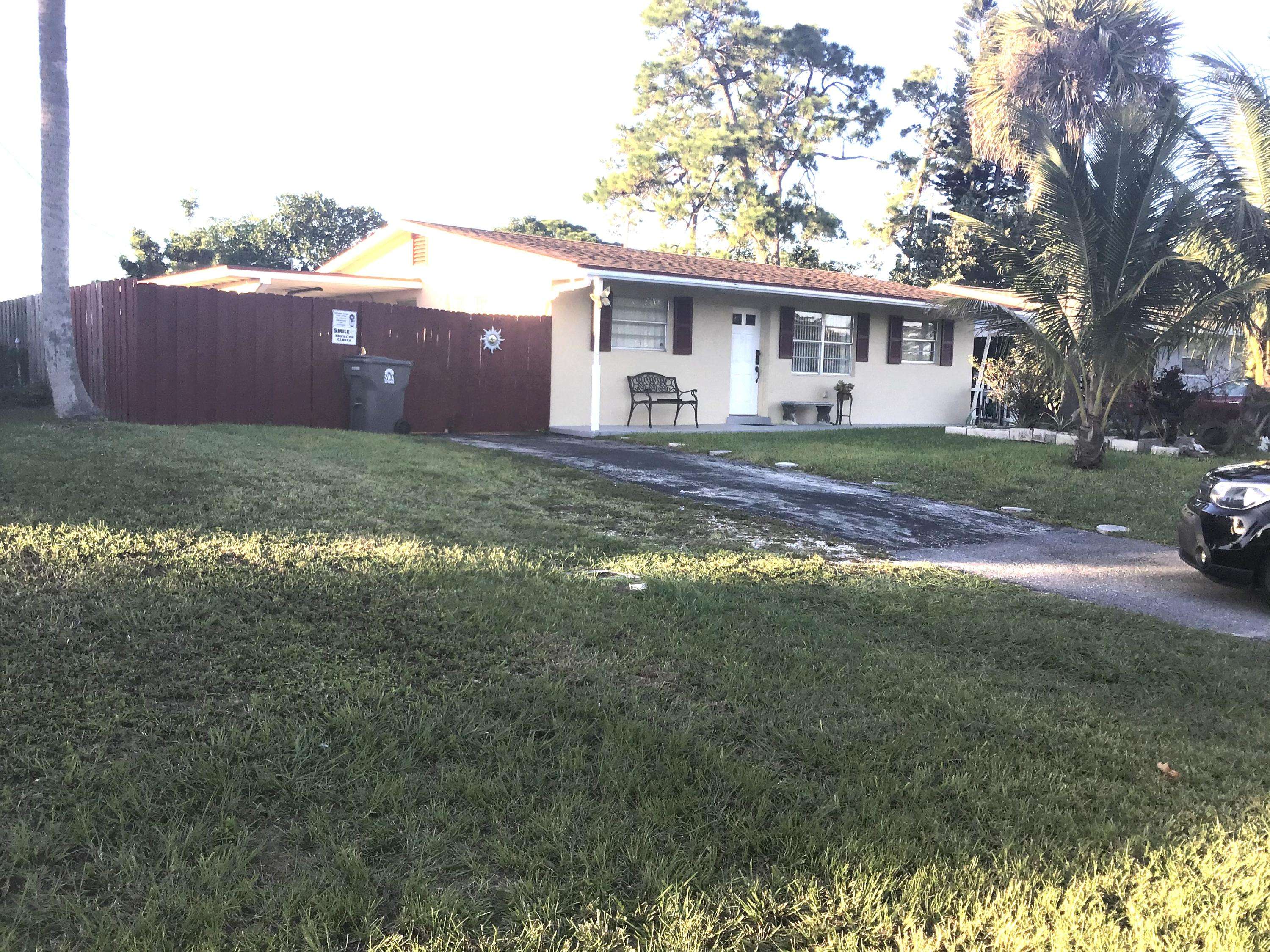 West Palm Beach, FL 33413,763 Snead CIR