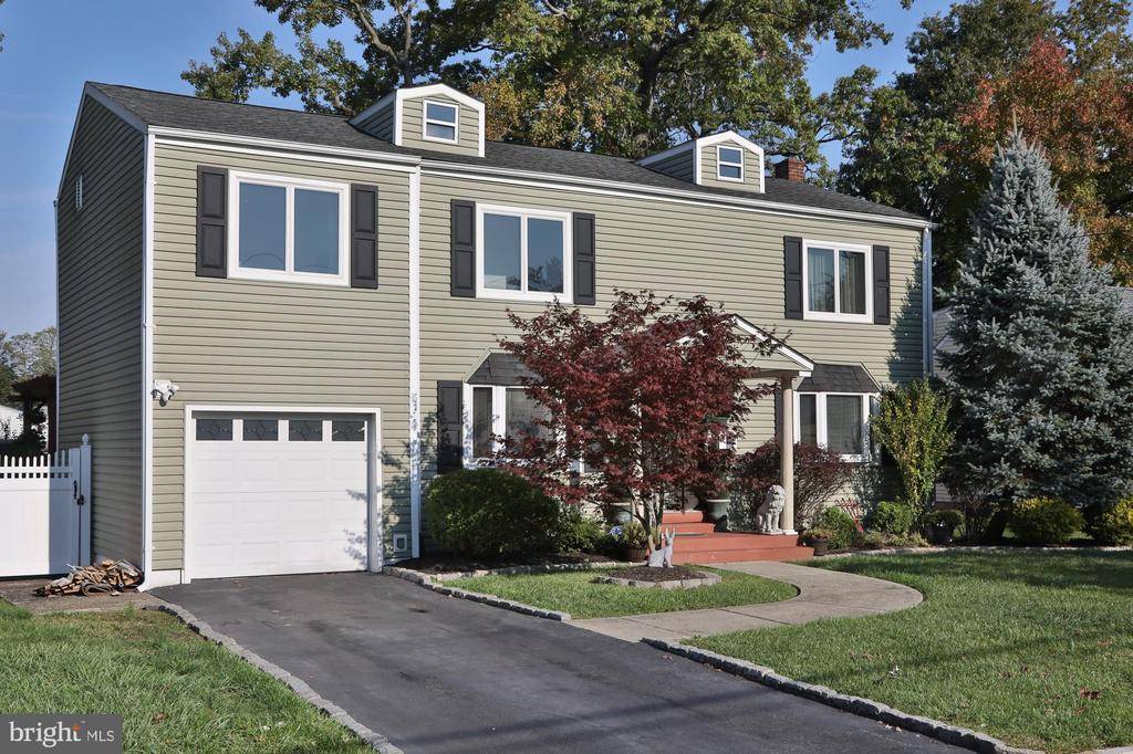 Colonia, NJ 07067,90 LONGFELLOW DR