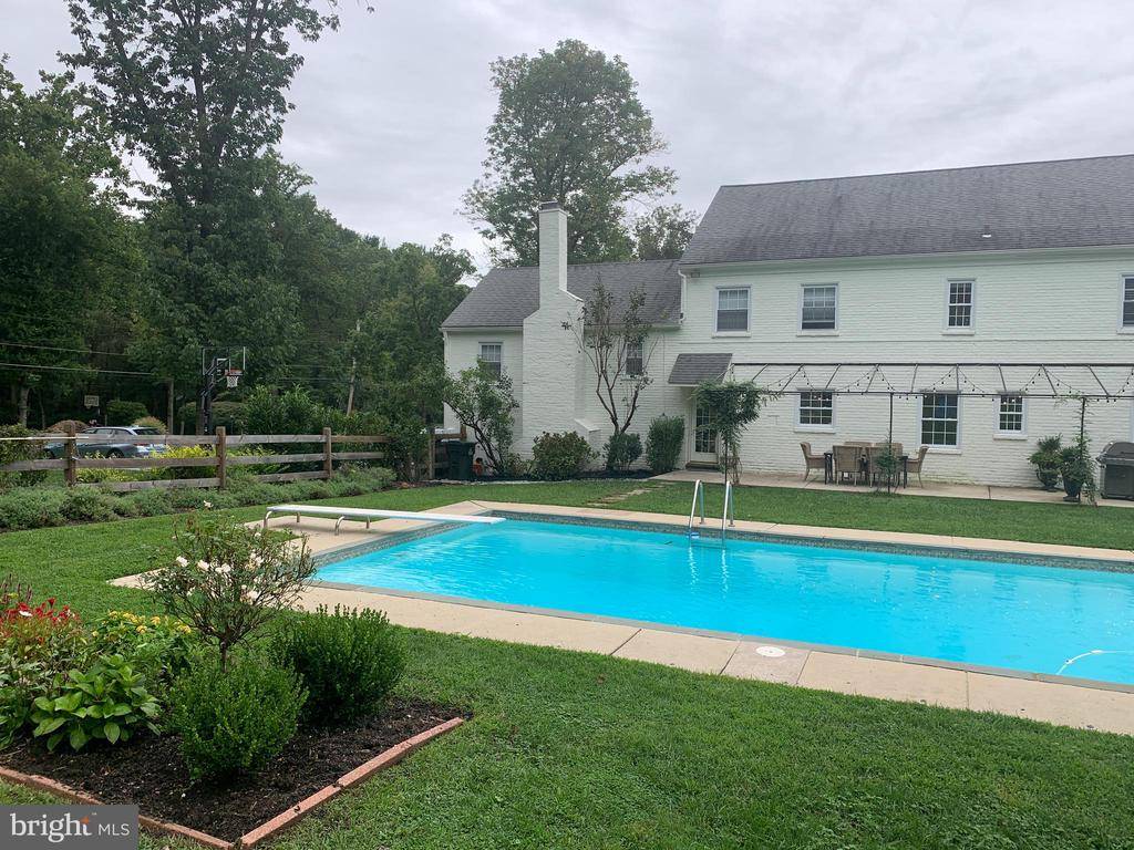 Newtown Square, PA 19073,328 ECHO VALLEY LN