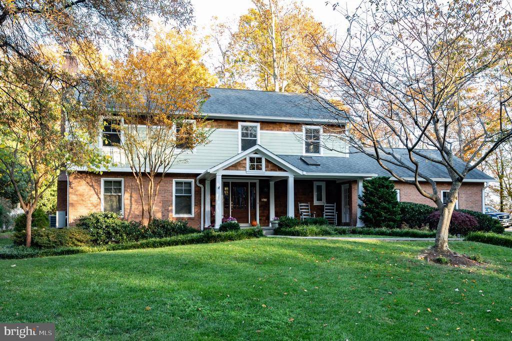 Alexandria, VA 22308,8705 EAGLEBROOK CT