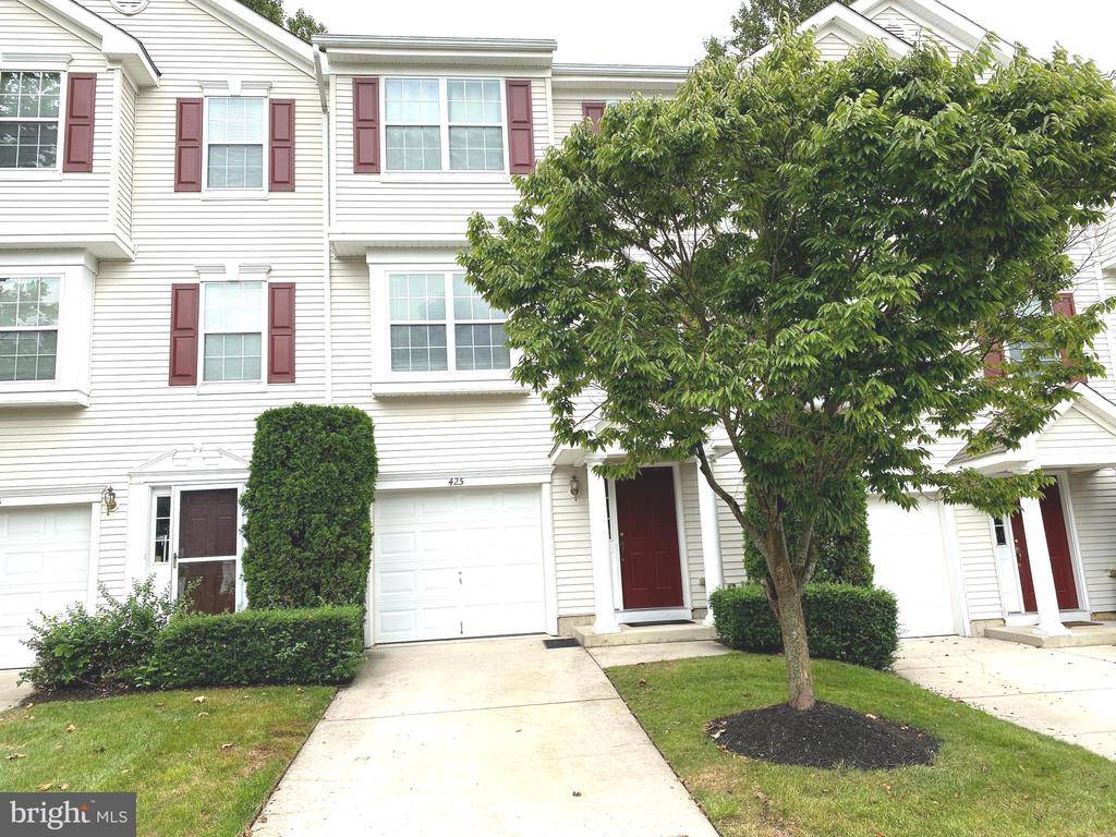 Delran, NJ 08075,425 DORCHESTER DR