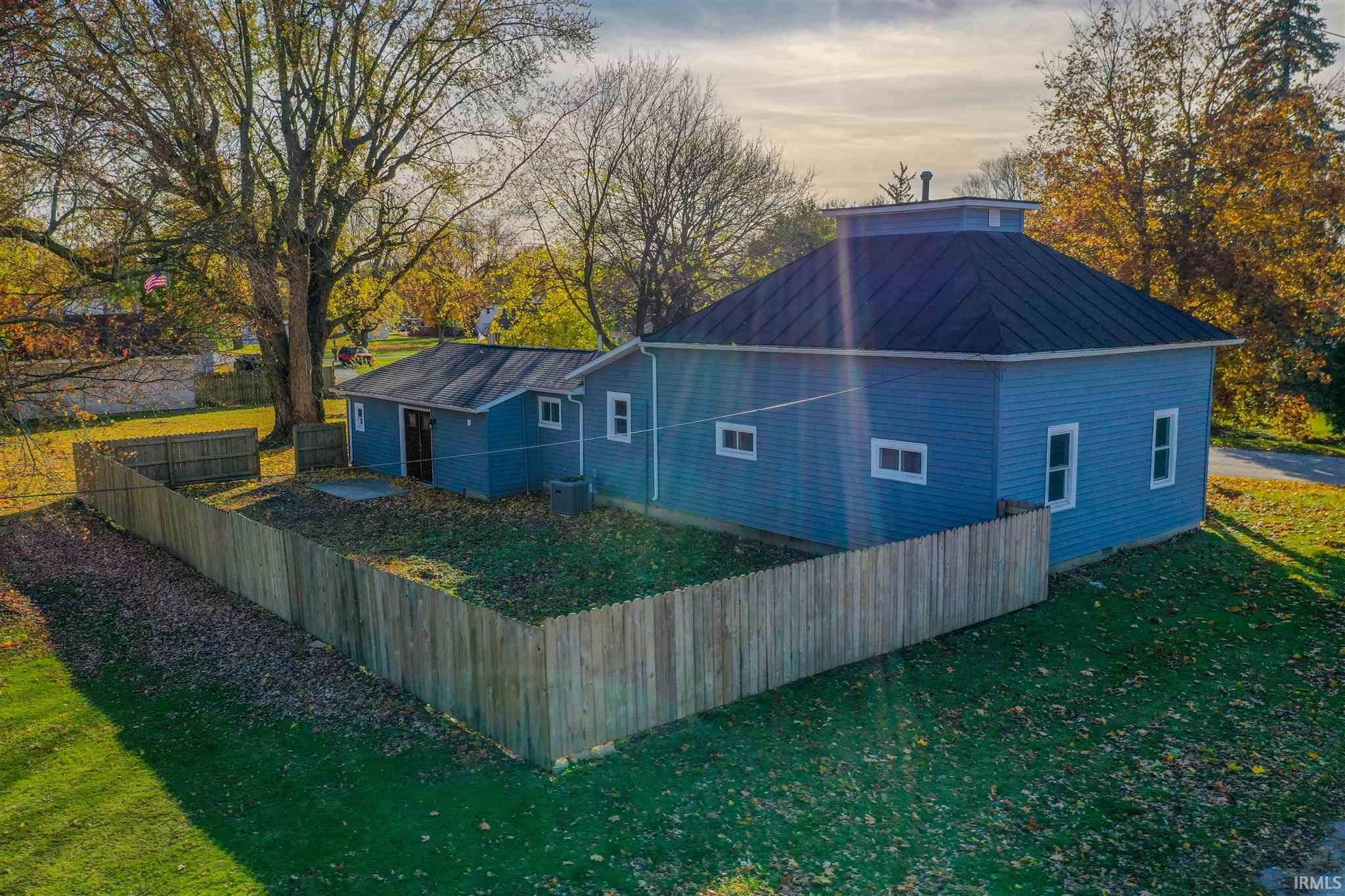 Fairmount, IN 46928,824 N VINE Street