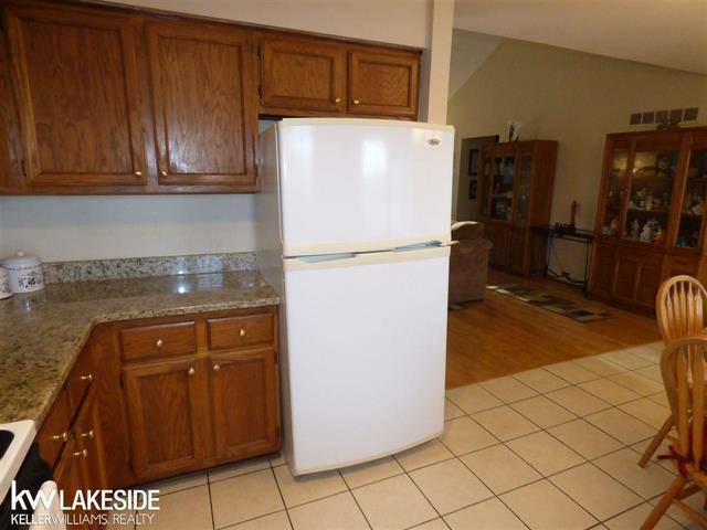 Clinton Township, MI 48036,20500 PALM MEADOW