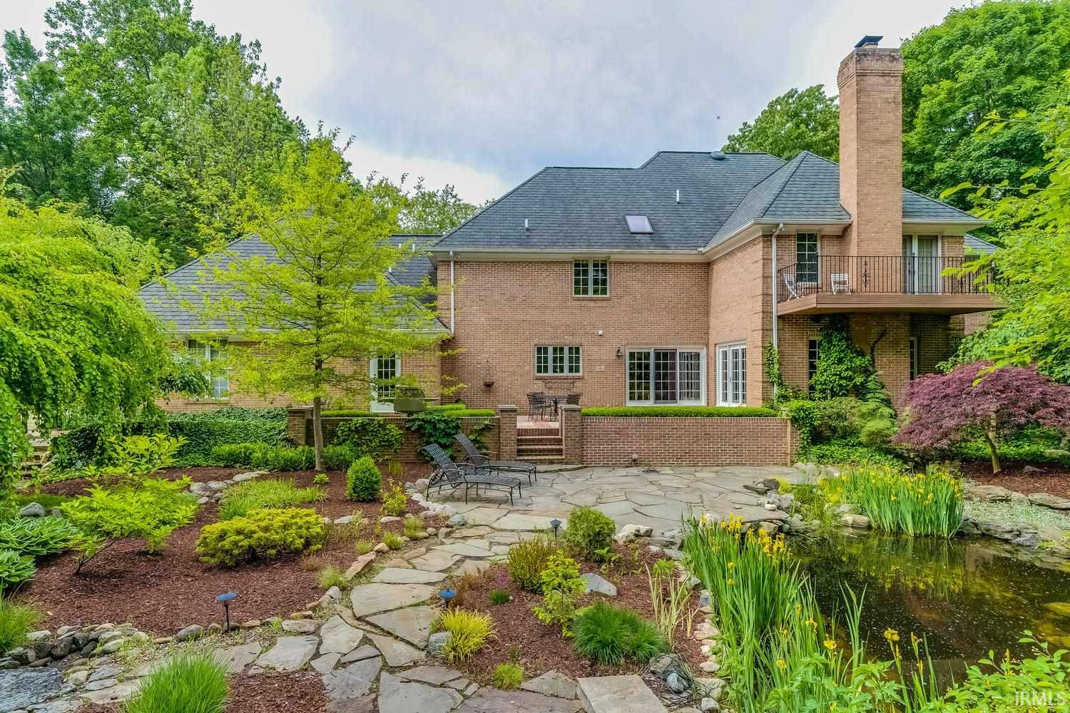 1401 Olivia Circle, South Bend, IN 46614-2191