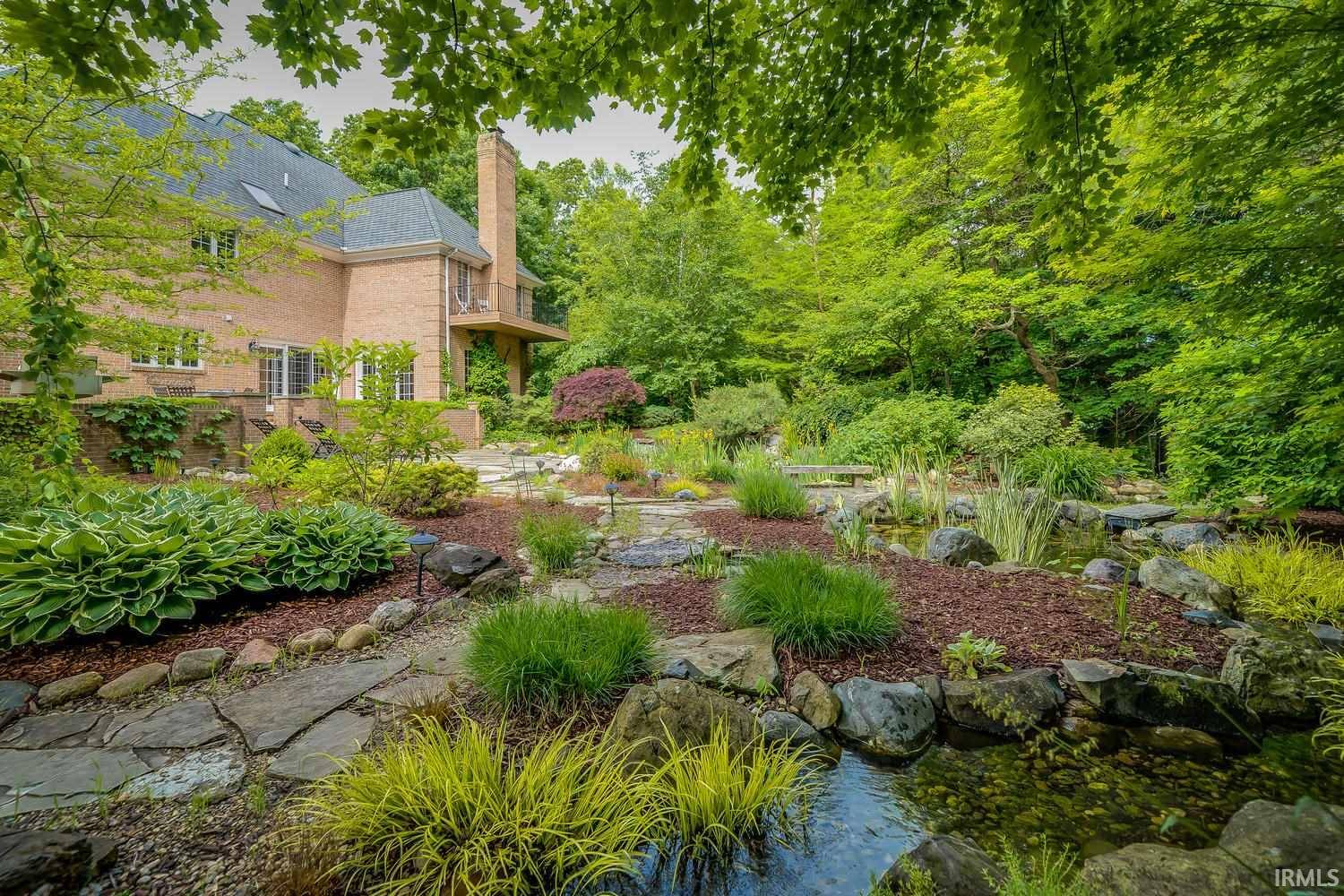 1401 Olivia Circle, South Bend, IN 46614-2191