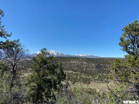 La Sal, UT 84530,42 E E WRAY MESA RD #10