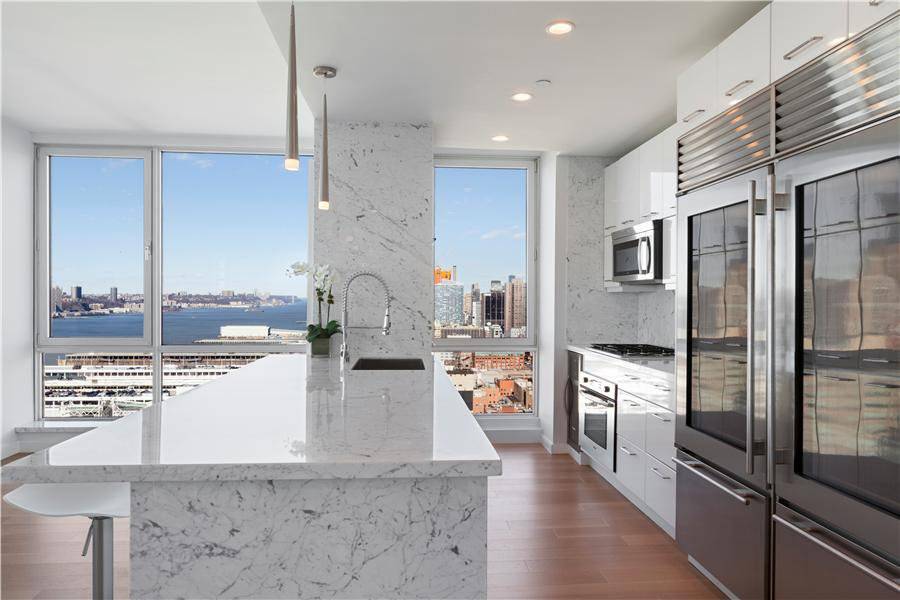 New York, NY 10036,635 West 42nd Street #25K